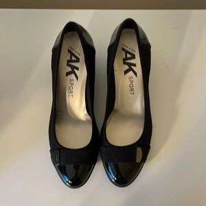 Anne Klein AK sport black wedges